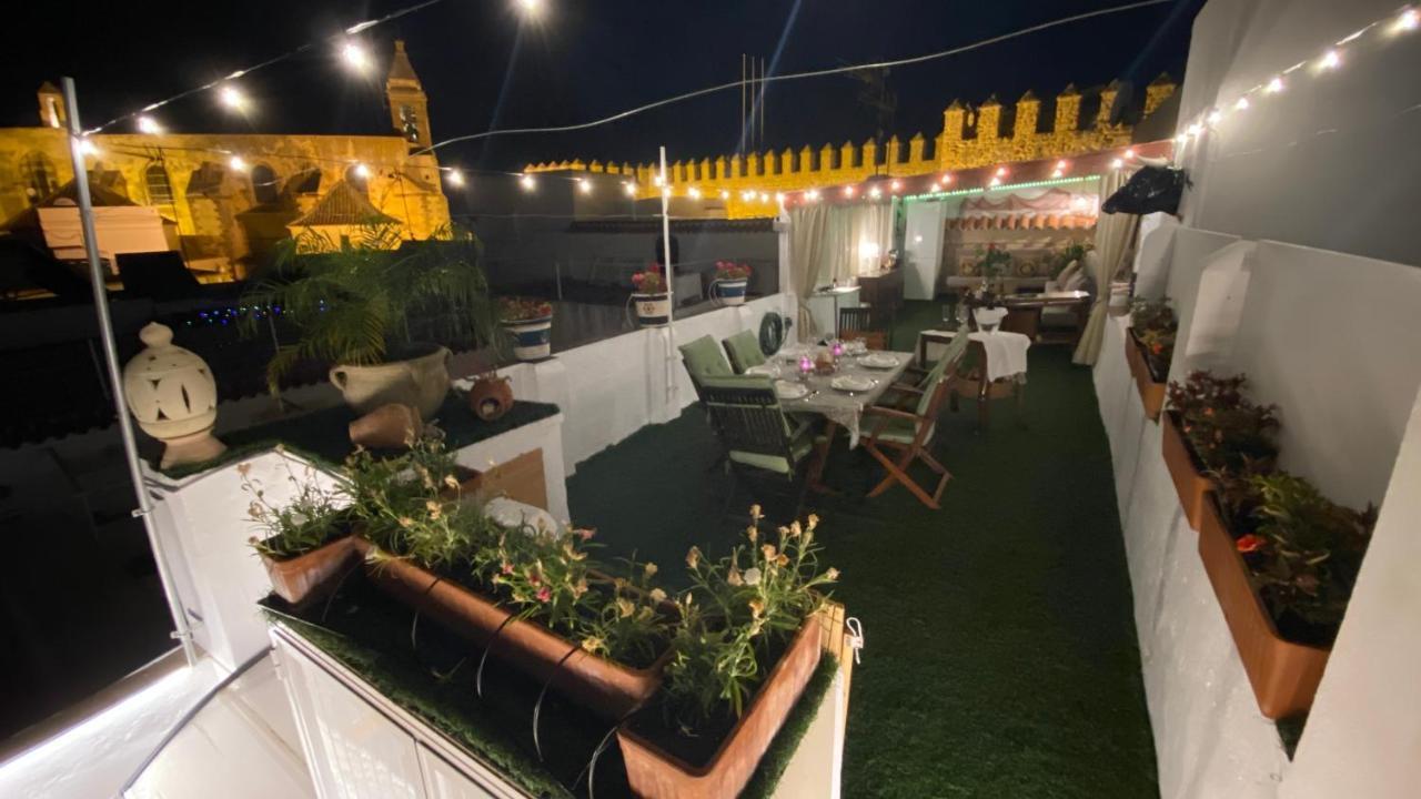 Apartamento Con Terraza,A 100M Playa Costilla Y Frente Al Castillo Rota Exterior photo