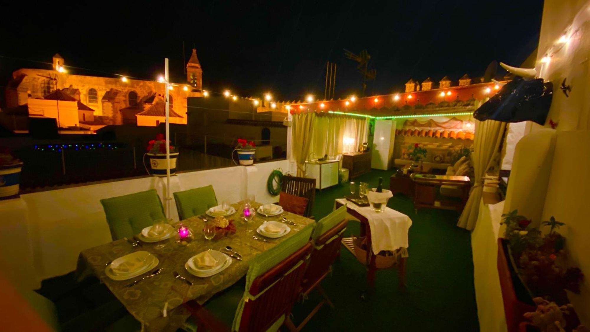 Apartamento Con Terraza,A 100M Playa Costilla Y Frente Al Castillo Rota Exterior photo