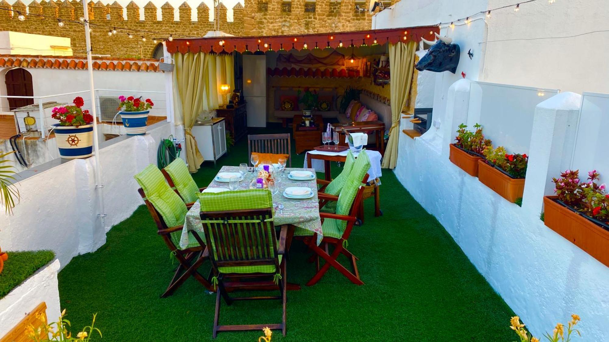 Apartamento Con Terraza,A 100M Playa Costilla Y Frente Al Castillo Rota Exterior photo