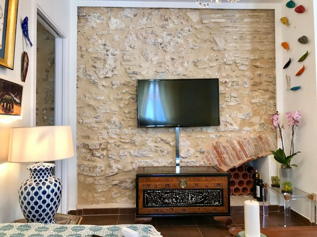 Apartamento Con Terraza,A 100M Playa Costilla Y Frente Al Castillo Rota Exterior photo